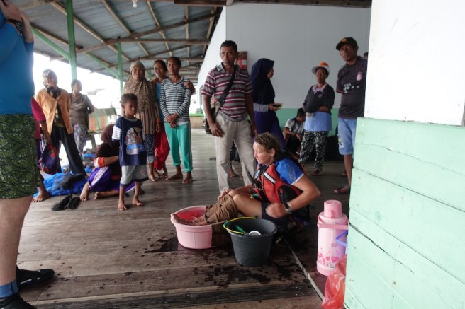 Pearl Platform Sandy Jellyfish